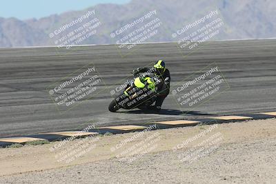 media/Oct-13-2025-Moto Forza (Mon) [[a66d839500]]/3-B Group/Session 2 (Bowl)/